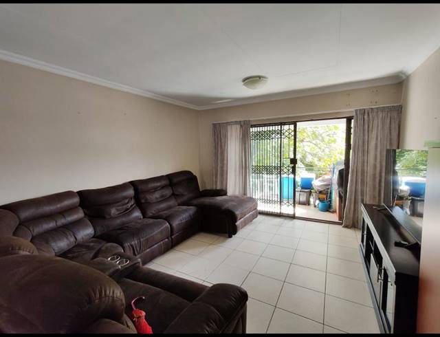 2 BEDROOM COMPLEX FOR SALE IN HENLEY-ON-KLIP